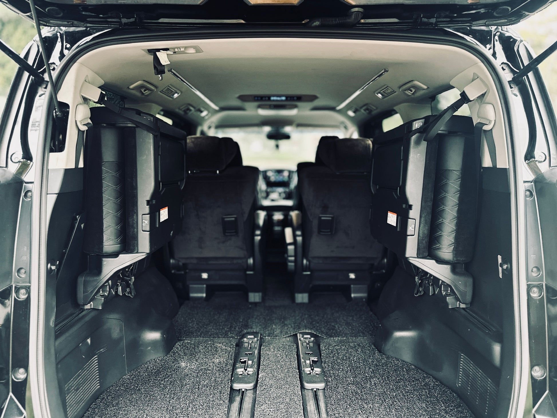 Toyota Vellfire AGH-30 (Black)