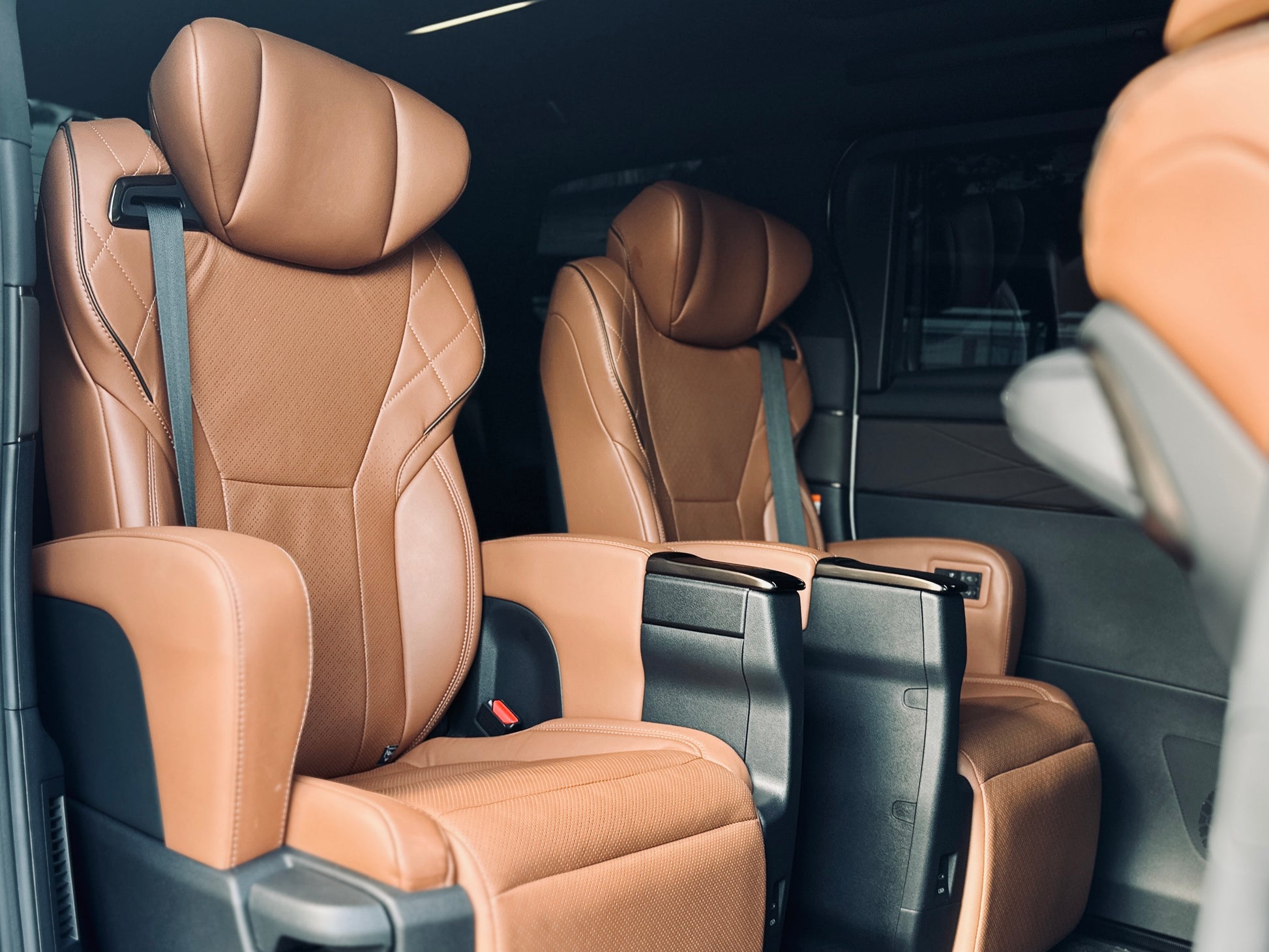 Toyota Vellfire AGH-40 (White)