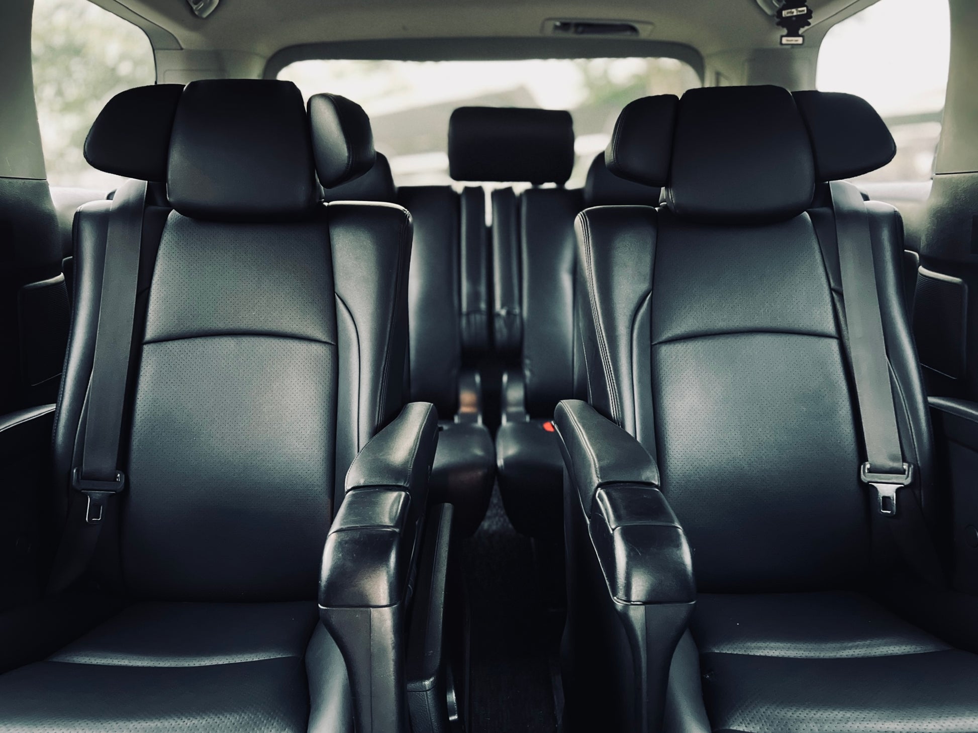 Toyota Alphard AGH-30
